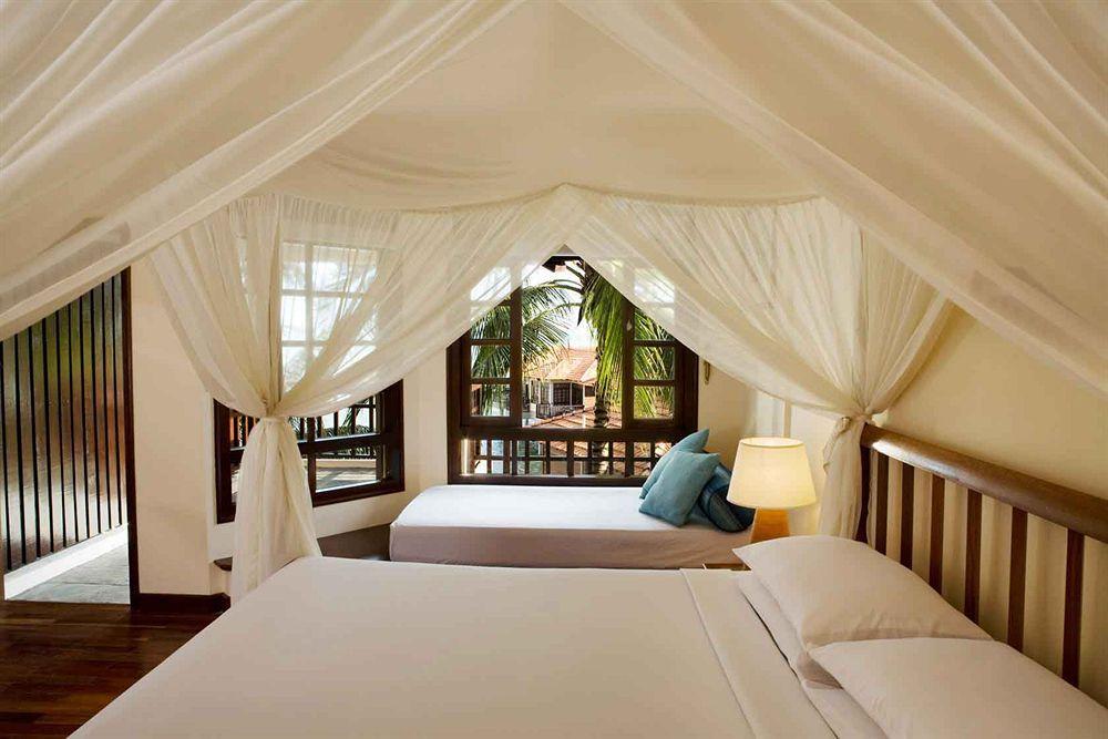 Готель Avillion Порт-Діксон Екстер'єр фото A bedroom at the resort